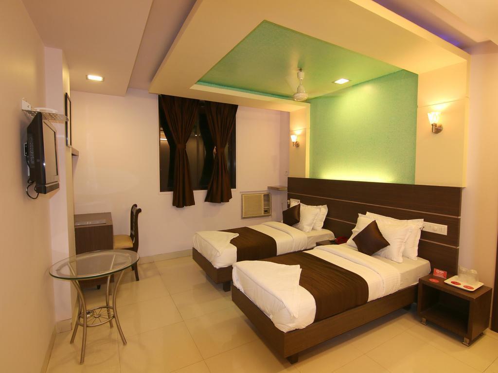 Hotel Panvel Palace Екстер'єр фото
